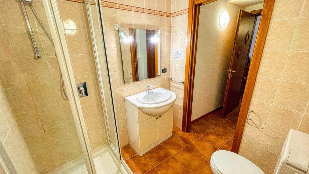 Appartamento Smith Roero - Affitti Brevi Italia Bardonecchia Buitenkant foto